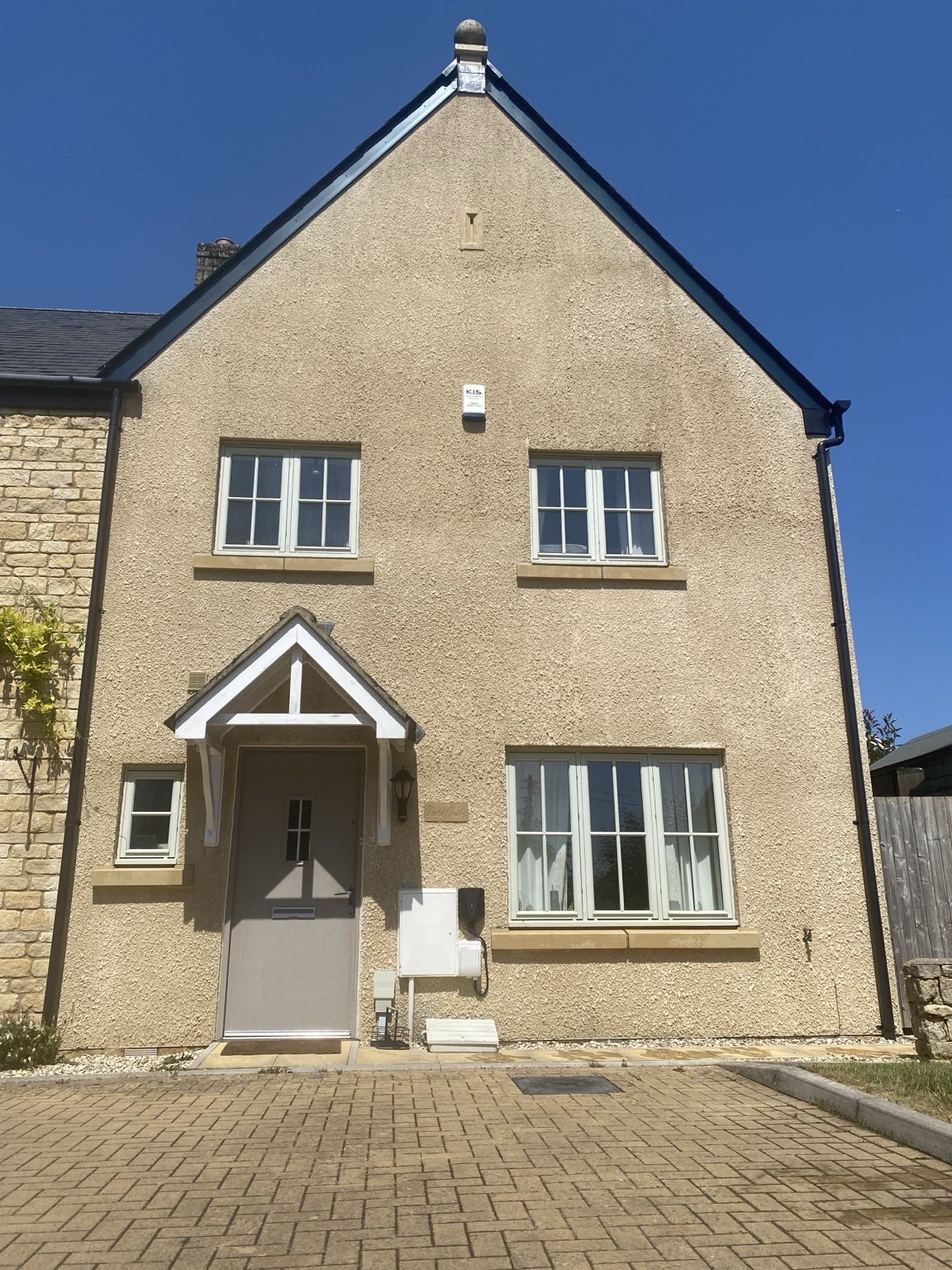 Completed exterior cleaning result