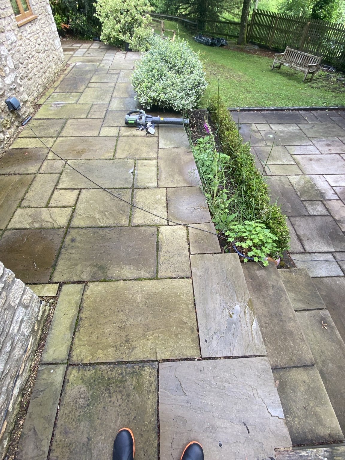 Completed exterior cleaning result